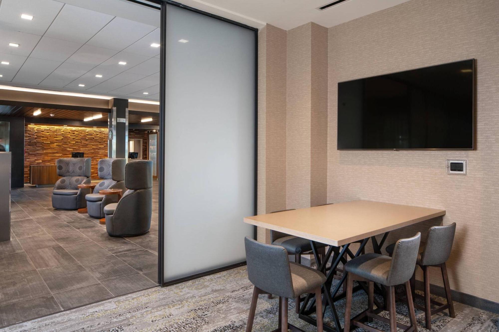 Courtyard By Marriott Lafayette South Hotel Buitenkant foto