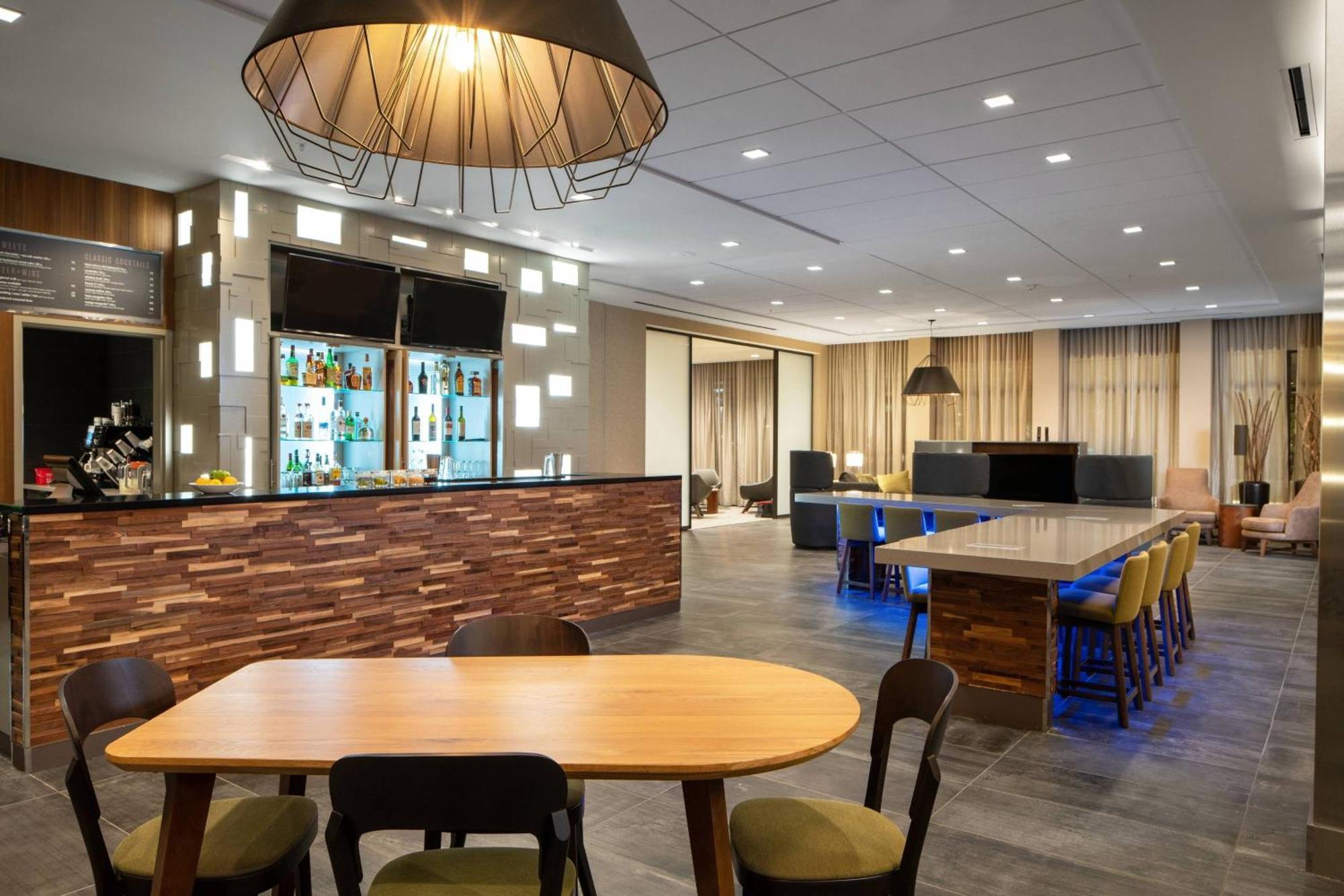 Courtyard By Marriott Lafayette South Hotel Buitenkant foto